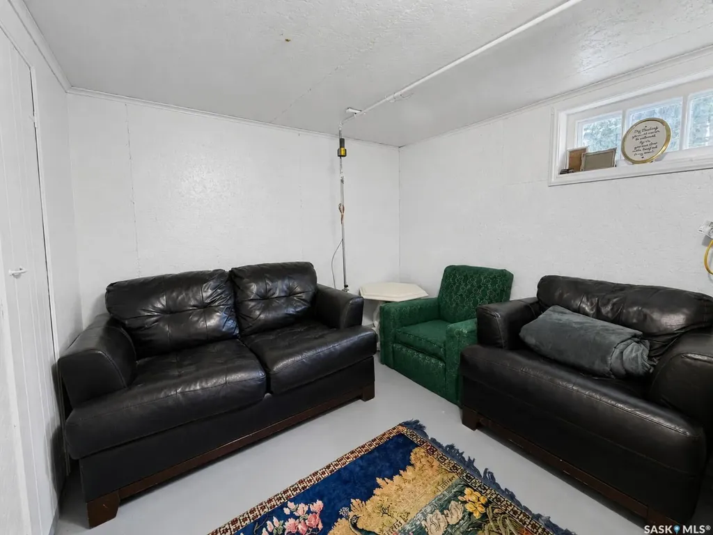 684 8th Street E Prince Albert SK S6V 0W7