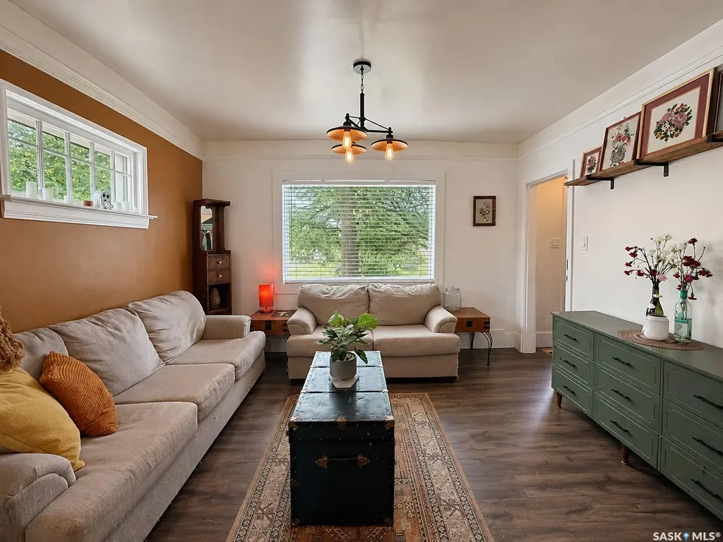 684 8th Street E Prince Albert SK S6V 0W7