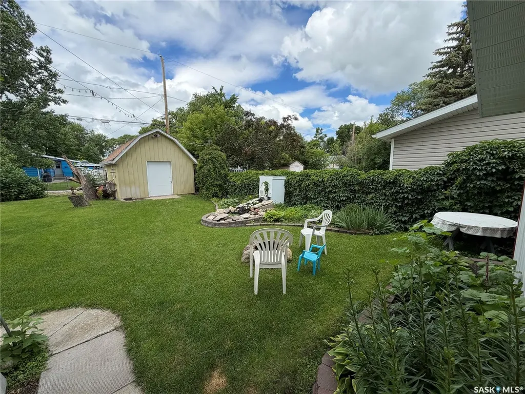 220 2nd Street W Carnduff SK S0C 0S0
