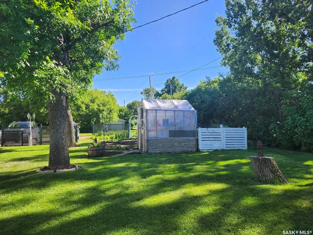 220 2nd Street W Carnduff SK S0C 0S0