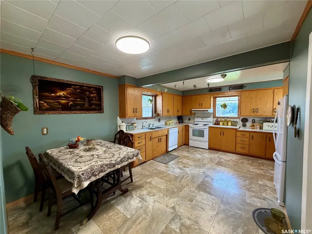 220 2nd Street W Carnduff SK S0C 0S0