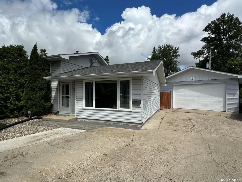 19 Sampson Place Regina SK S4R 4R5