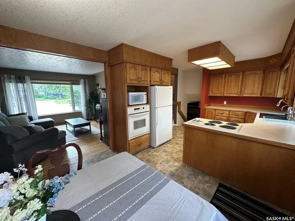 19 Sampson Place Regina SK S4R 4R5
