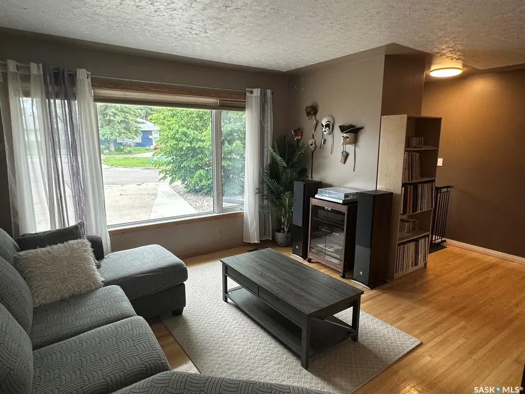 19 Sampson Place Regina SK S4R 4R5
