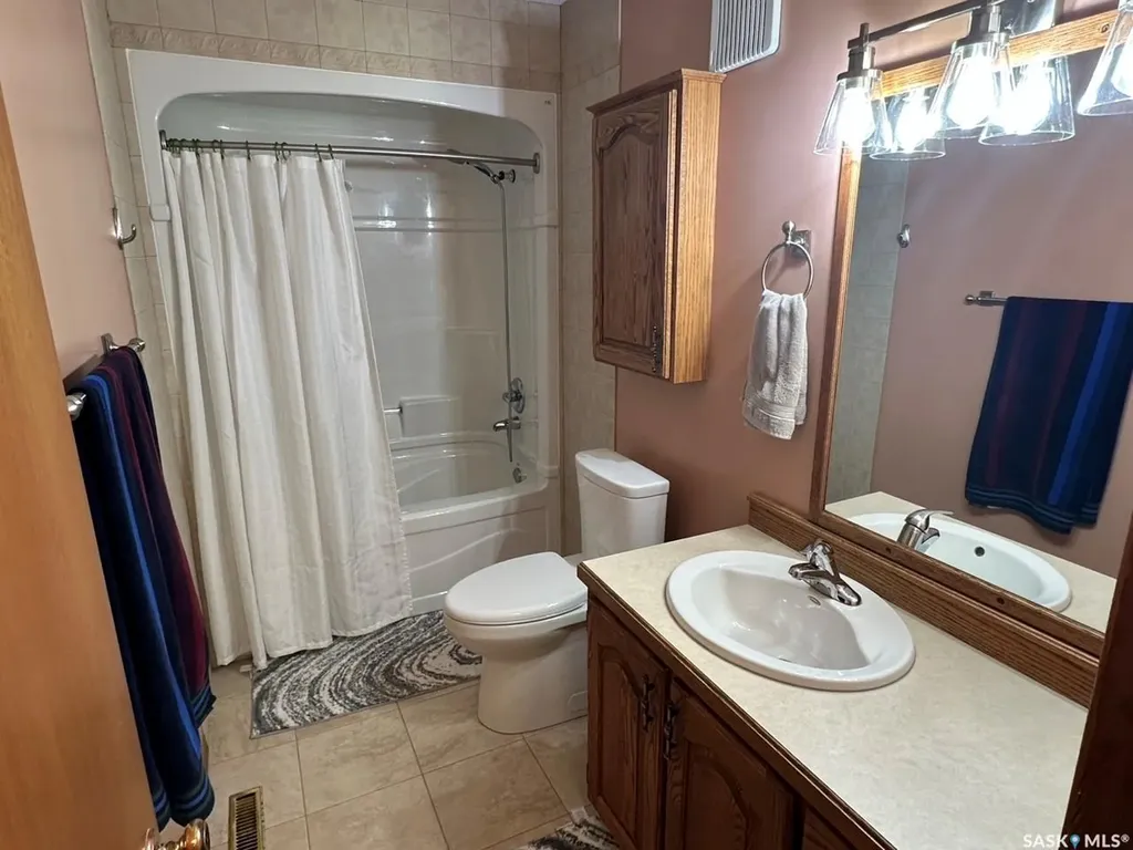 19 Sampson Place Regina SK S4R 4R5