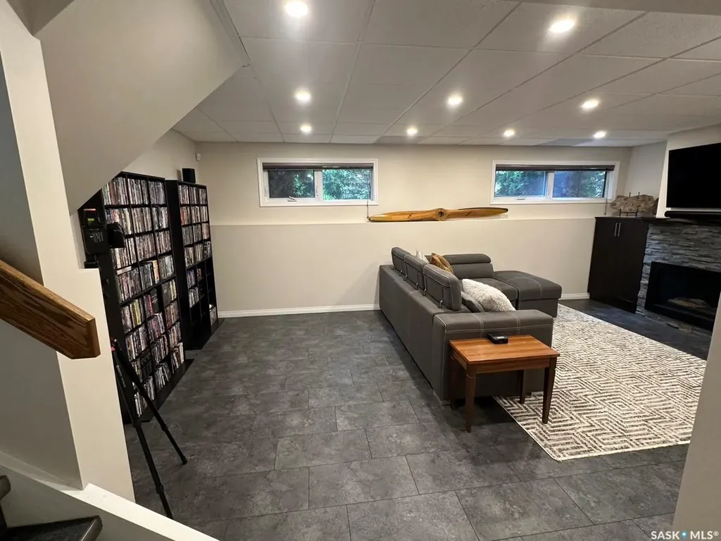 19 Sampson Place Regina SK S4R 4R5