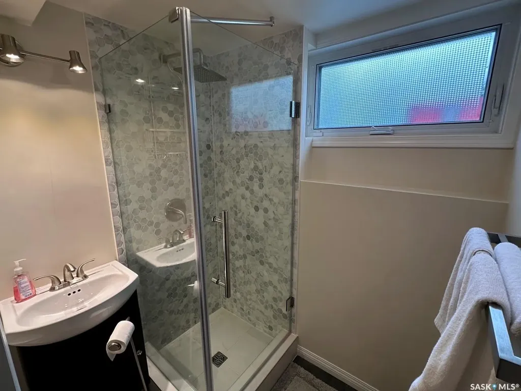19 Sampson Place Regina SK S4R 4R5