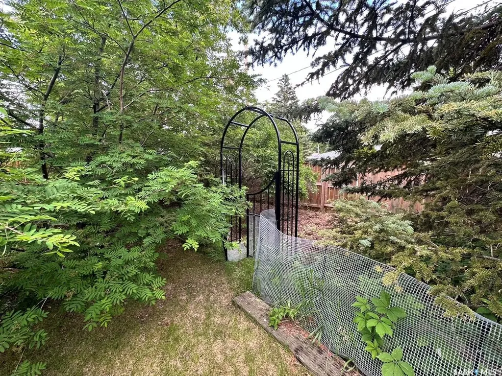 19 Sampson Place Regina SK S4R 4R5