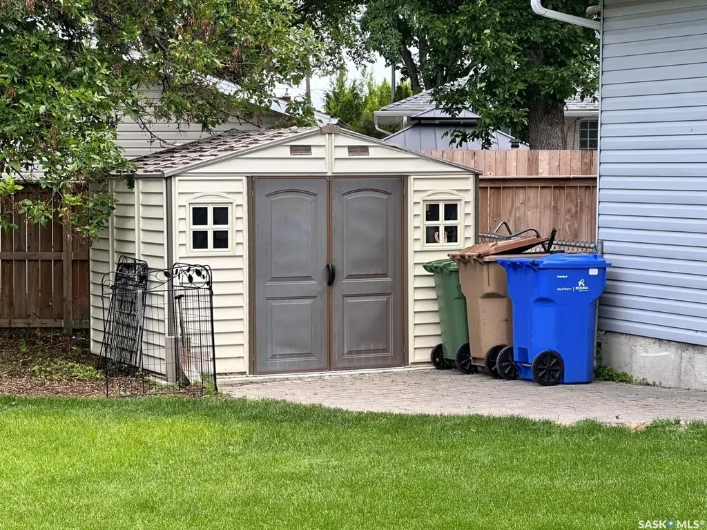 19 Sampson Place Regina SK S4R 4R5
