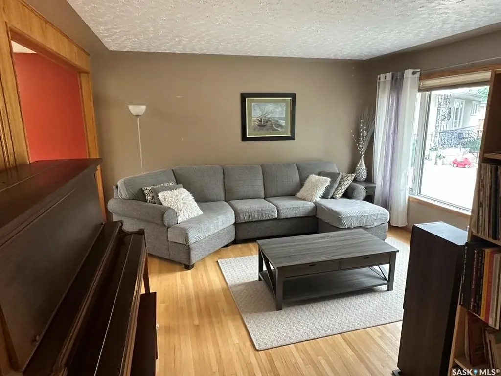 19 Sampson Place Regina SK S4R 4R5