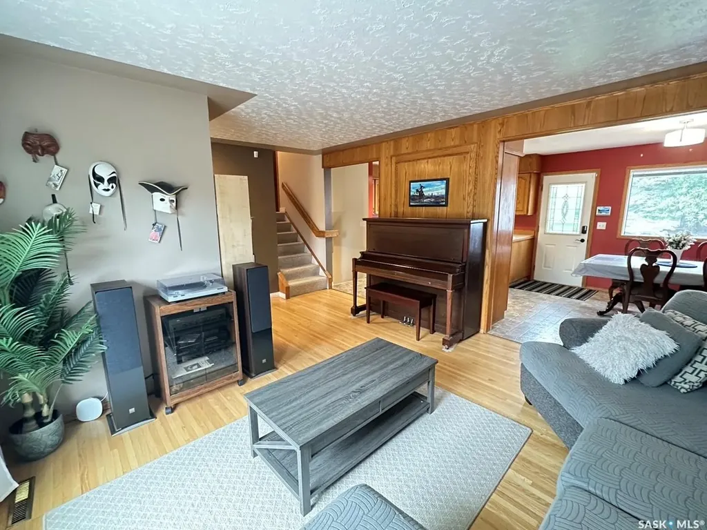 19 Sampson Place Regina SK S4R 4R5