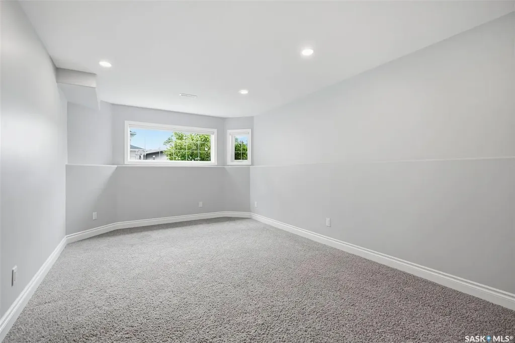 223 Trimble Lane Saskatoon SK S7W 0C9