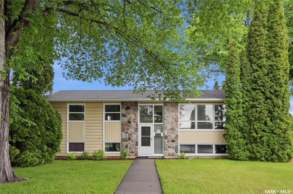 21 Bateman Crescent Saskatoon SK S7H 3C3