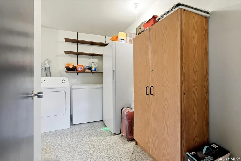 21 Bateman Crescent Saskatoon SK S7H 3C3