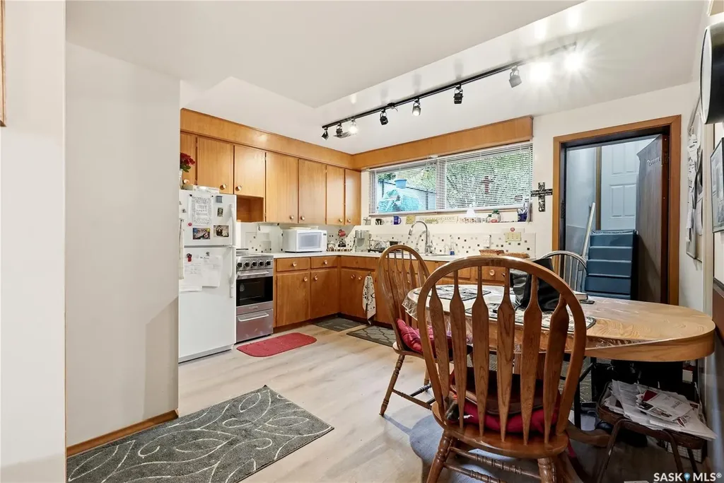 21 Bateman Crescent Saskatoon SK S7H 3C3