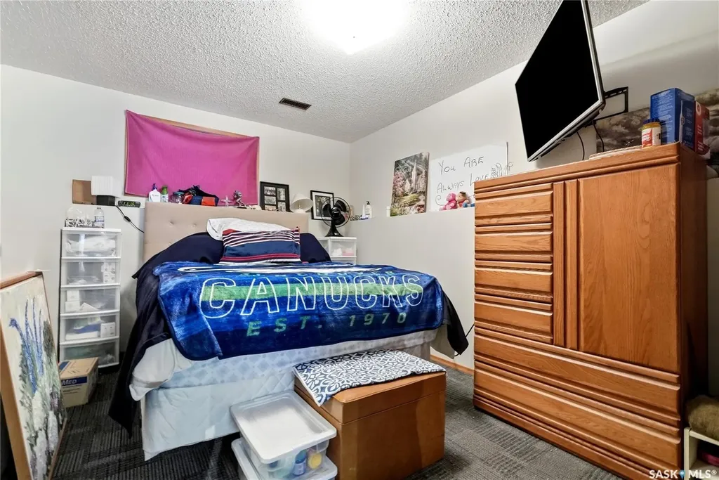 21 Bateman Crescent Saskatoon SK S7H 3C3