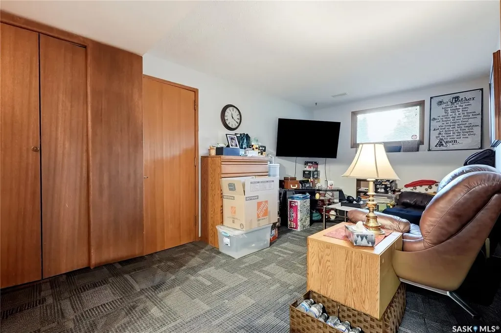 21 Bateman Crescent Saskatoon SK S7H 3C3