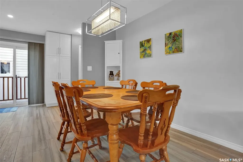 4903 Mctavish Street Regina SK S4S 6S9