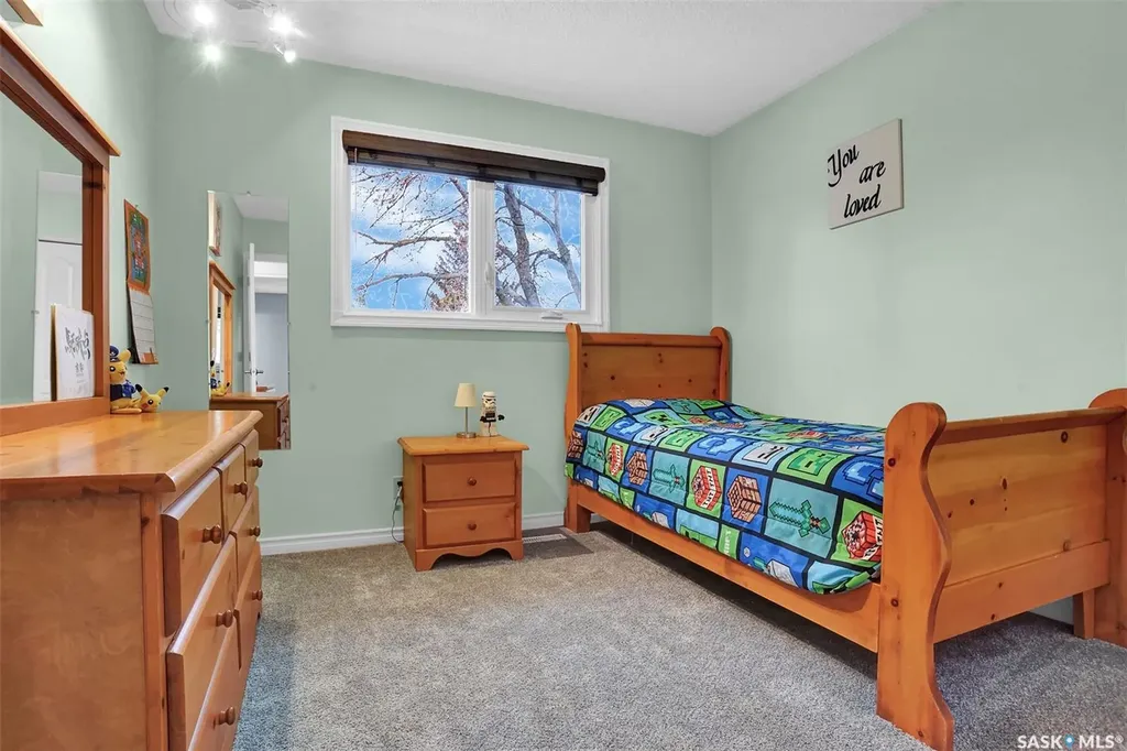 4903 Mctavish Street Regina SK S4S 6S9
