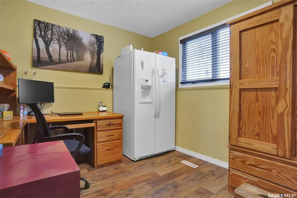4903 Mctavish Street Regina SK S4S 6S9