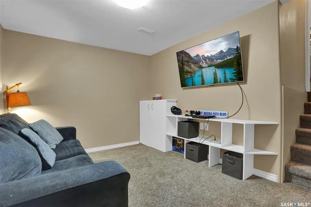 4903 Mctavish Street Regina SK S4S 6S9