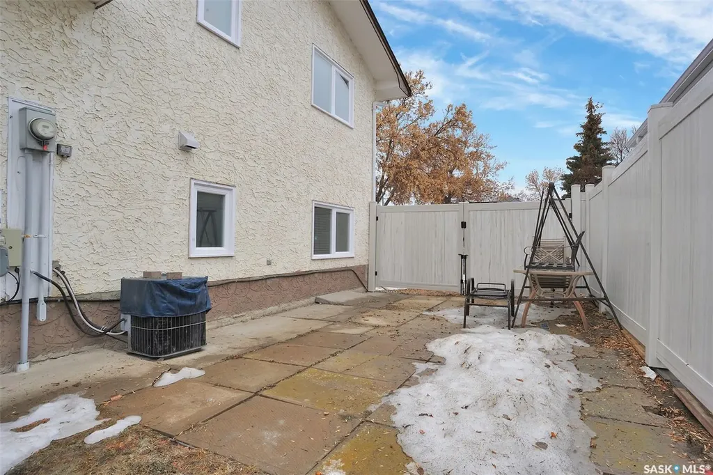 4903 Mctavish Street Regina SK S4S 6S9