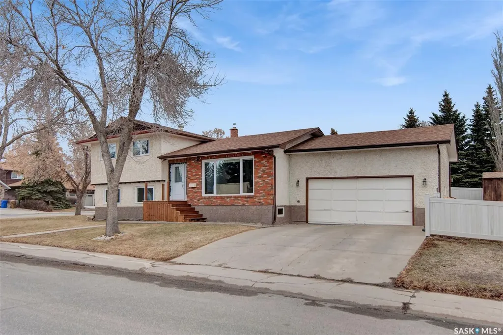 4903 Mctavish Street Regina SK S4S 6S9