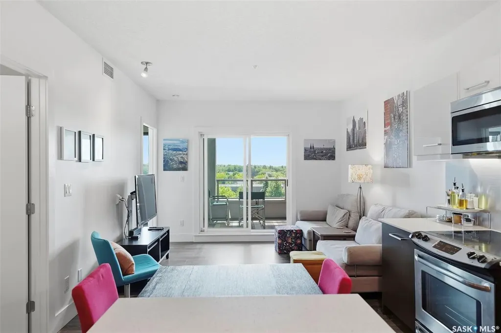 409 B Avenue S Saskatoon SK S7M 5M8
