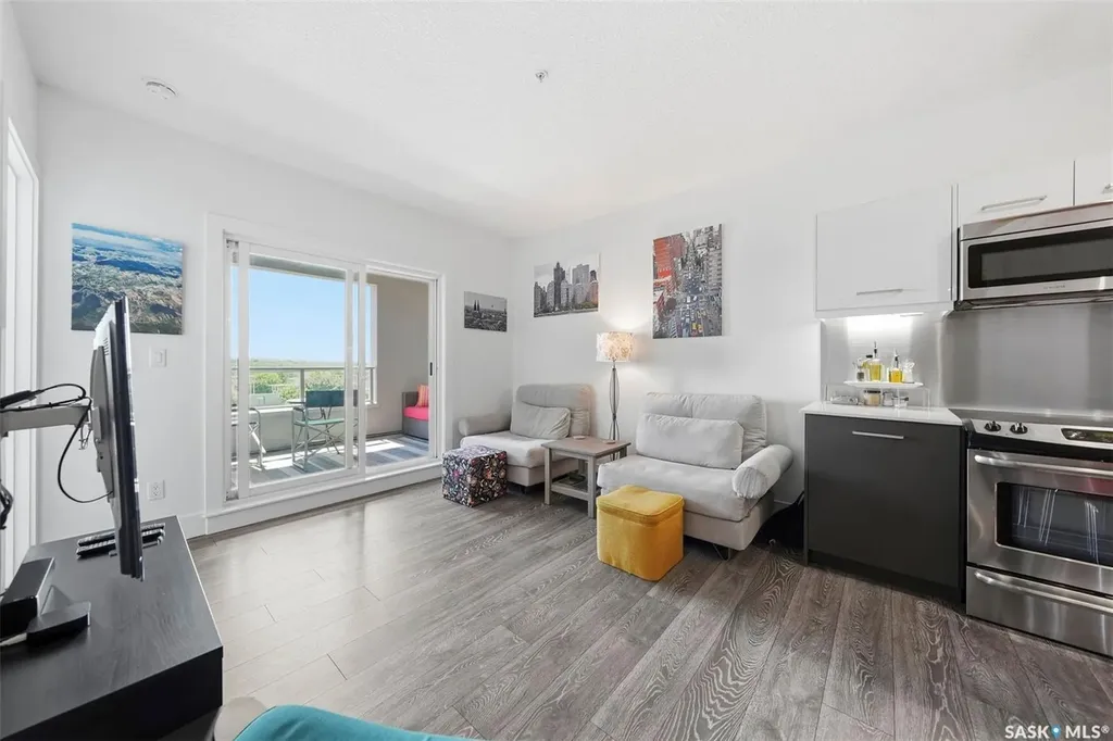 409 B Avenue S Saskatoon SK S7M 5M8