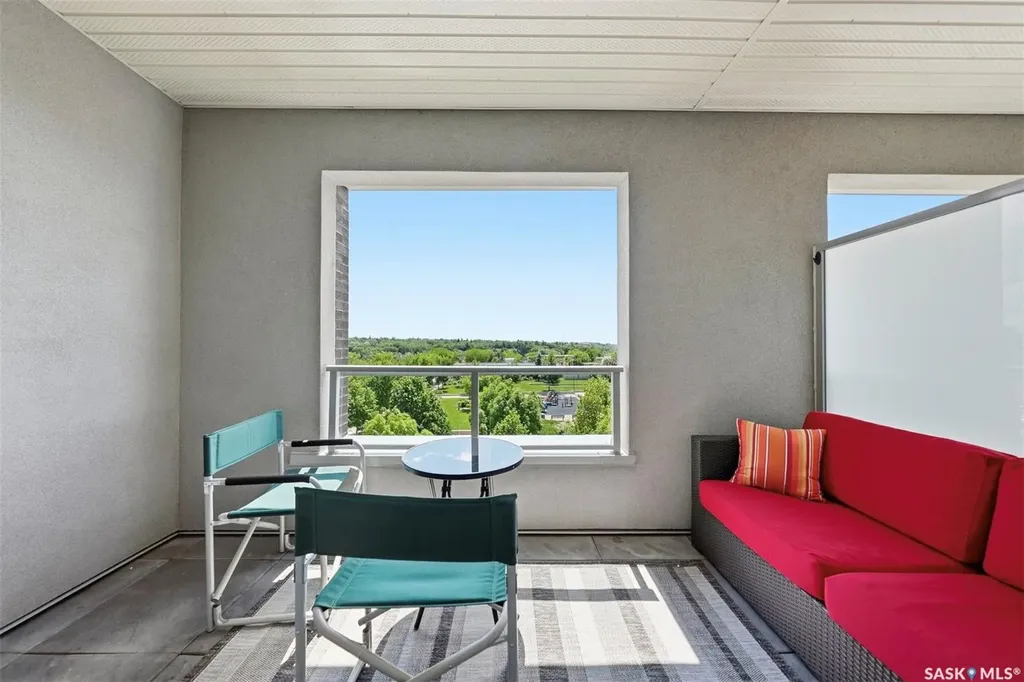 409 B Avenue S Saskatoon SK S7M 5M8