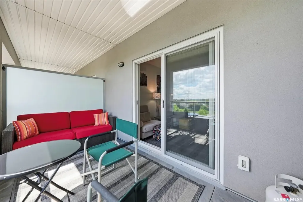 409 B Avenue S Saskatoon SK S7M 5M8