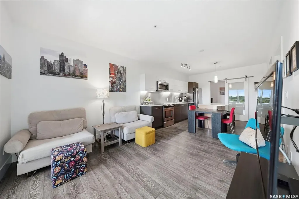 409 B Avenue S Saskatoon SK S7M 5M8