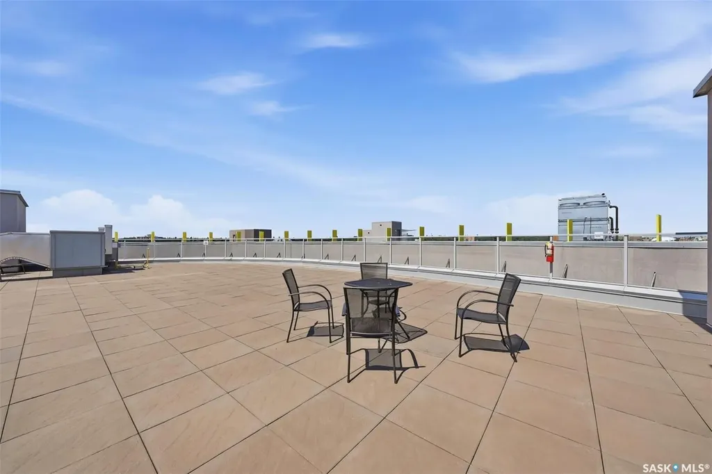409 B Avenue S Saskatoon SK S7M 5M8
