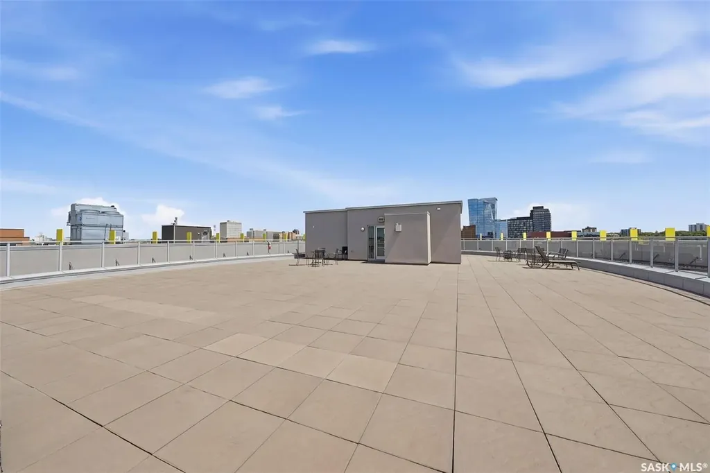 409 B Avenue S Saskatoon SK S7M 5M8