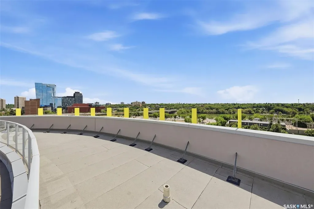 409 B Avenue S Saskatoon SK S7M 5M8