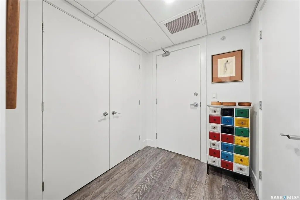 409 B Avenue S Saskatoon SK S7M 5M8