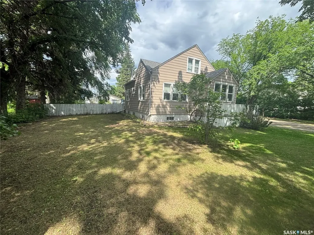 208 Stovel Avenue E Melfort SK S0E 1A0