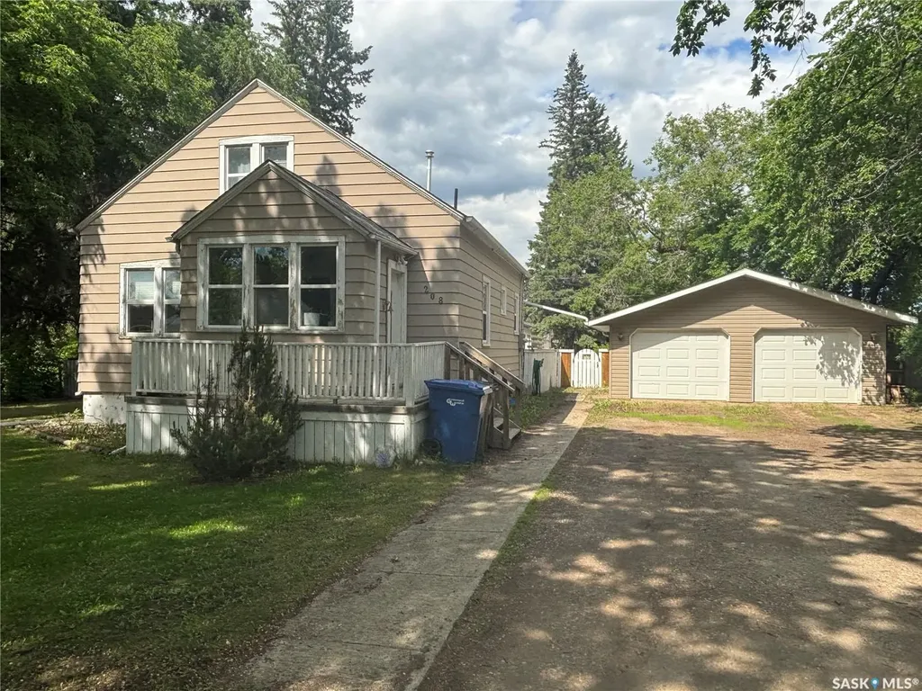 208 Stovel Avenue E Melfort SK S0E 1A0