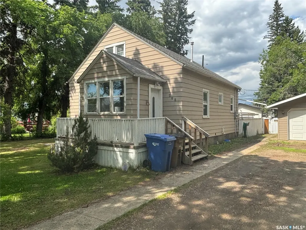 208 Stovel Avenue E Melfort SK S0E 1A0