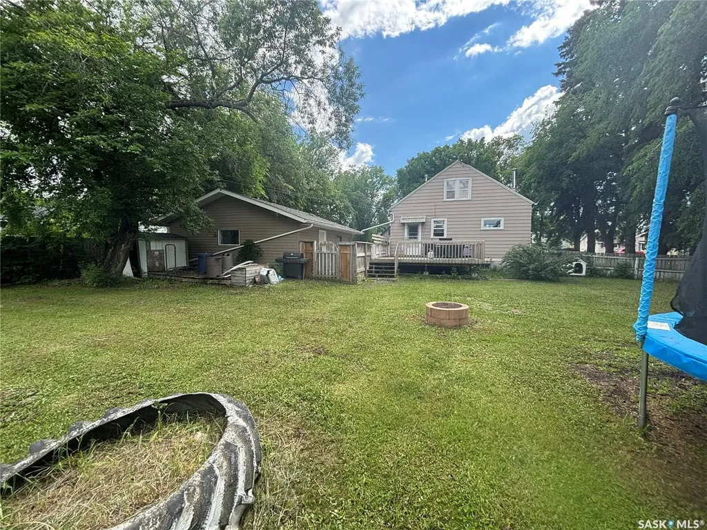 208 Stovel Avenue E Melfort SK S0E 1A0