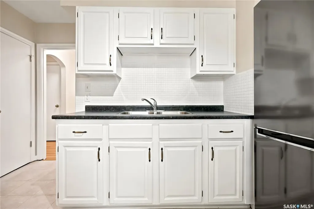 2928 Queen Street Regina SK S4S 2E4