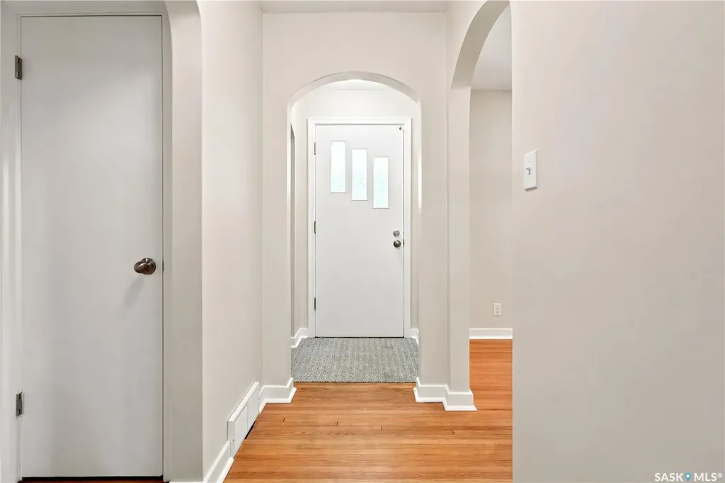 2928 Queen Street Regina SK S4S 2E4