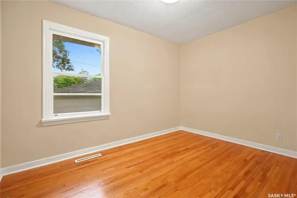 2928 Queen Street Regina SK S4S 2E4