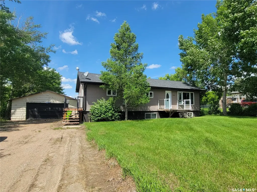 214 5th Street Denzil SK S0L 0S0