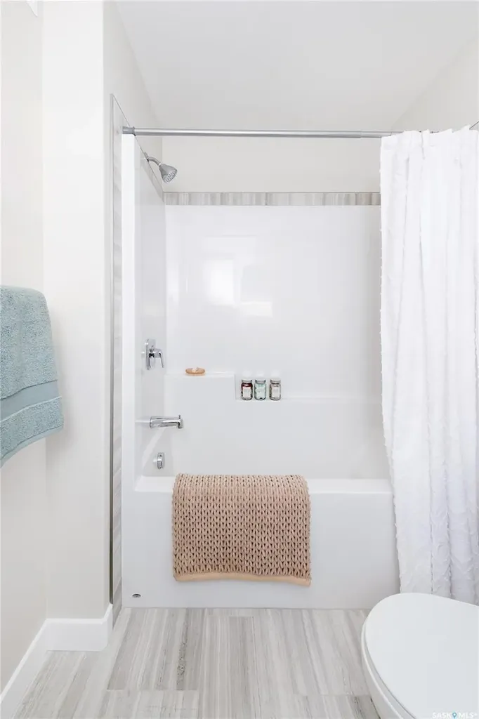 4812 Ferndale Crescent Regina SK S4V 4A5
