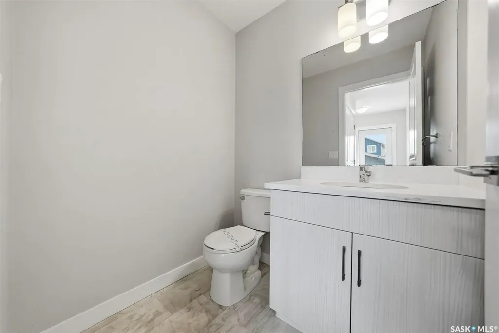 139 Stilling Mews Saskatoon SK S7V 0P4