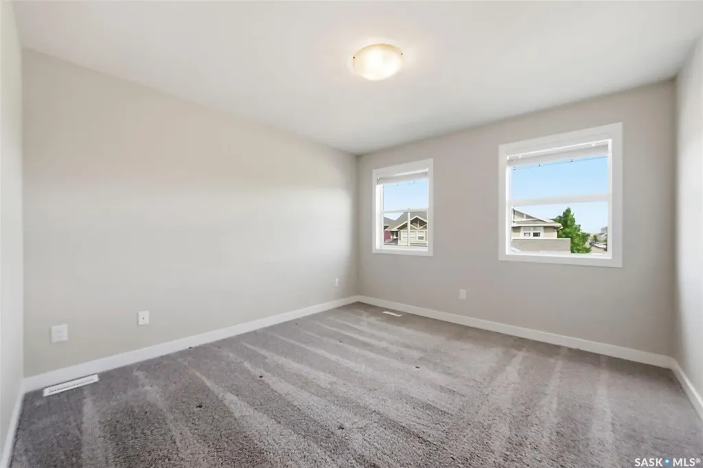 139 Stilling Mews Saskatoon SK S7V 0P4