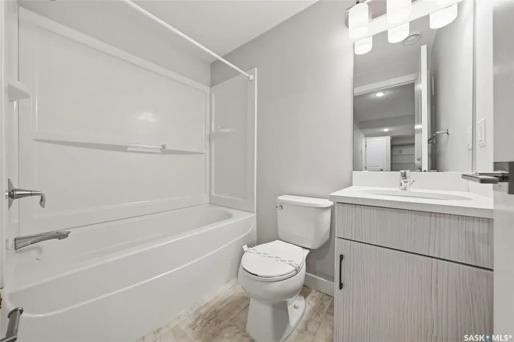139 Stilling Mews Saskatoon SK S7V 0P4