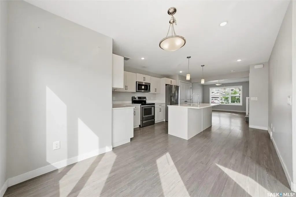 139 Stilling Mews Saskatoon SK S7V 0P4