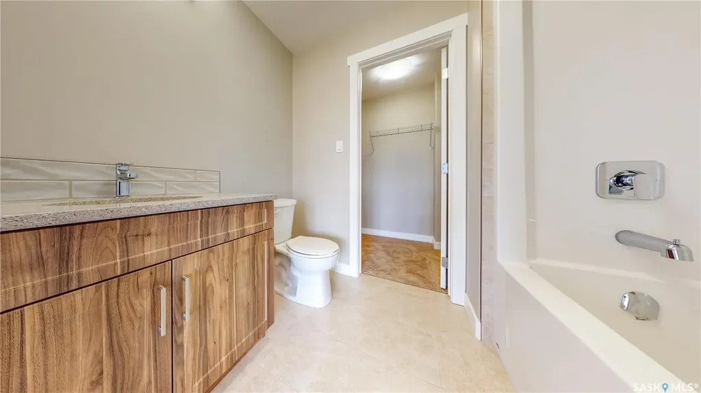 4804 Ferndale Crescent Regina SK S4V 4A5